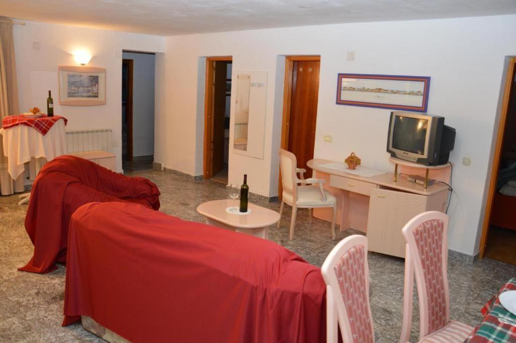Apartments Athena Nova Vas  Bagian luar foto